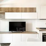 Daire Bianco Giardini Naxos